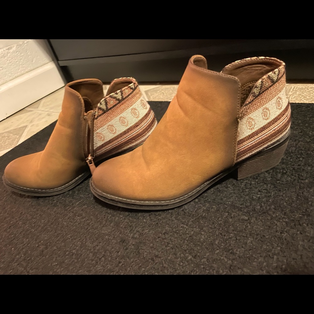 Roper booties